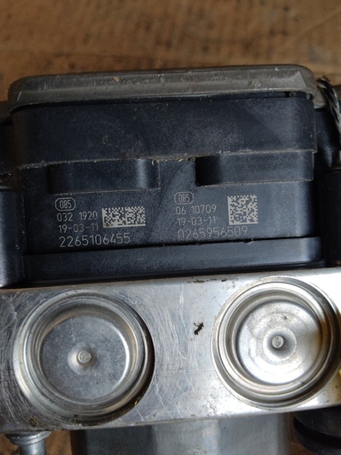 403023295
